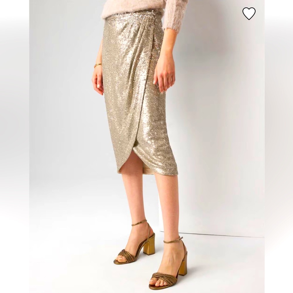 NEW $150 WHBM Elegant Champagne Sequin wrap skirt sizes 2,4.14